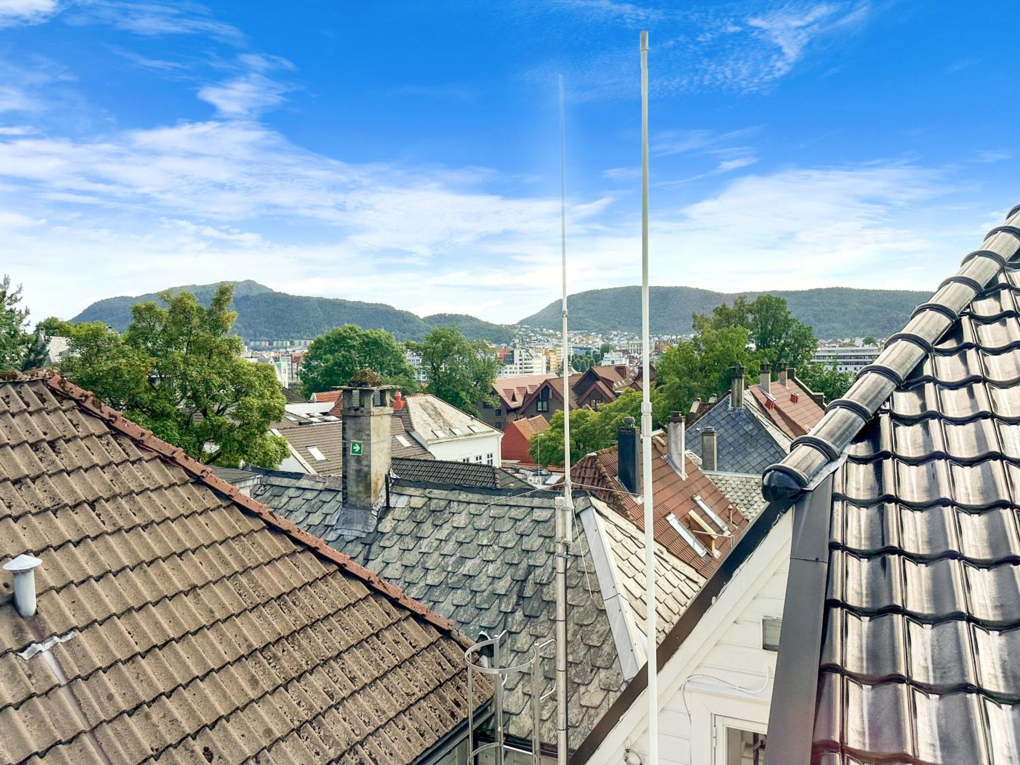 View To Bryggen - Renovated Dec 24 - Historic Cobblestone Street Apartment Bergen Exterior foto