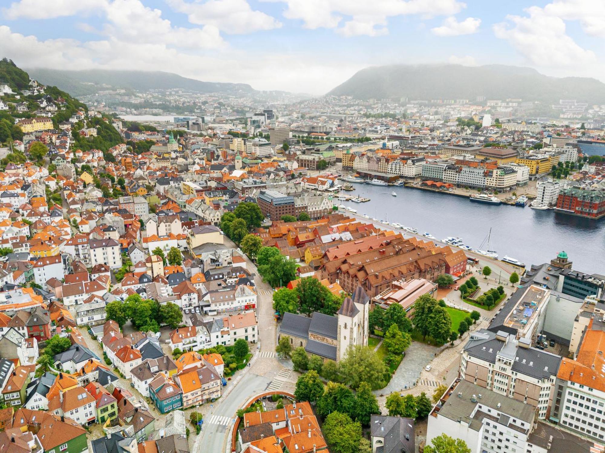 View To Bryggen - Renovated Dec 24 - Historic Cobblestone Street Apartment Bergen Exterior foto