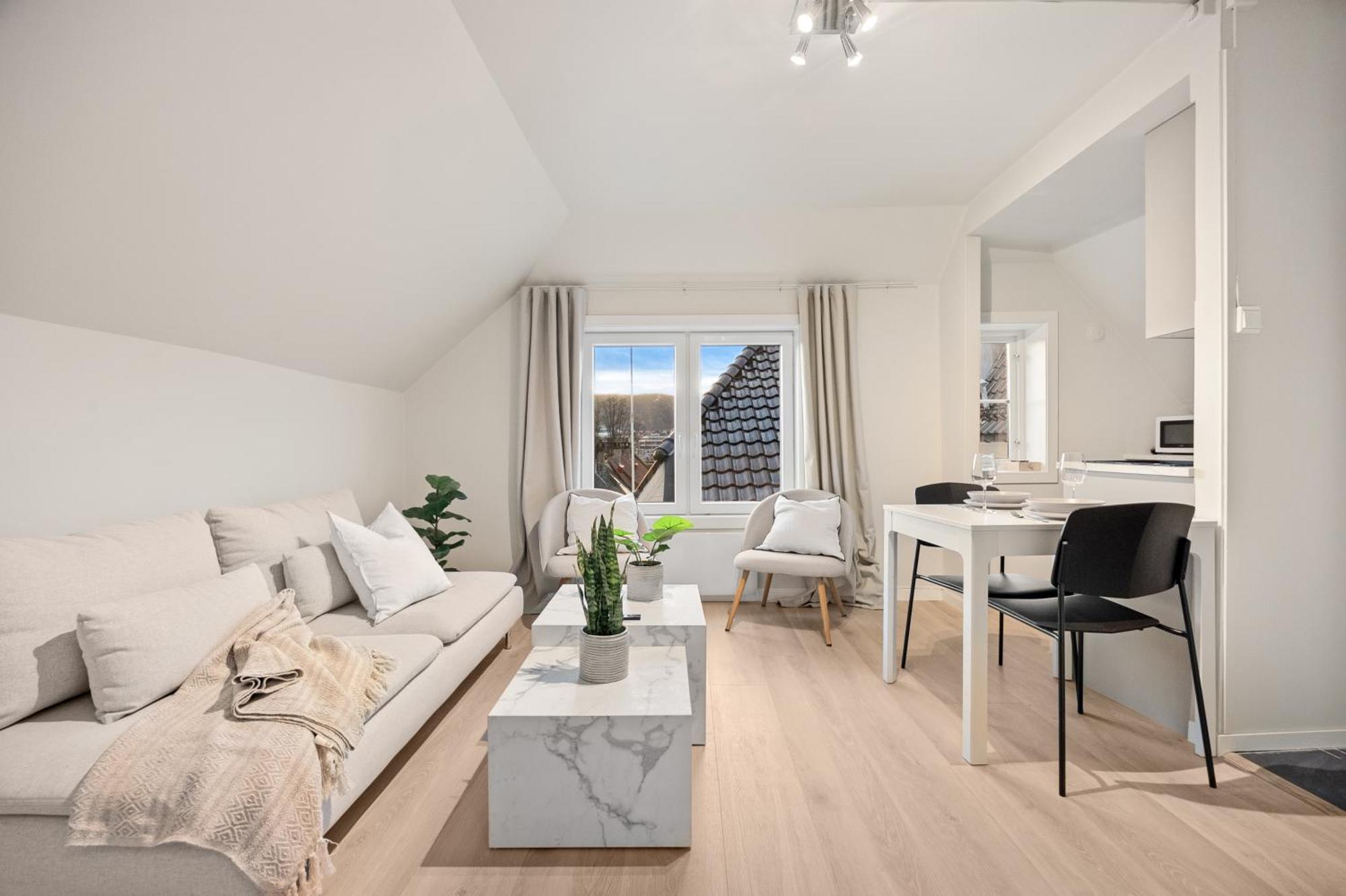 View To Bryggen - Renovated Dec 24 - Historic Cobblestone Street Apartment Bergen Exterior foto