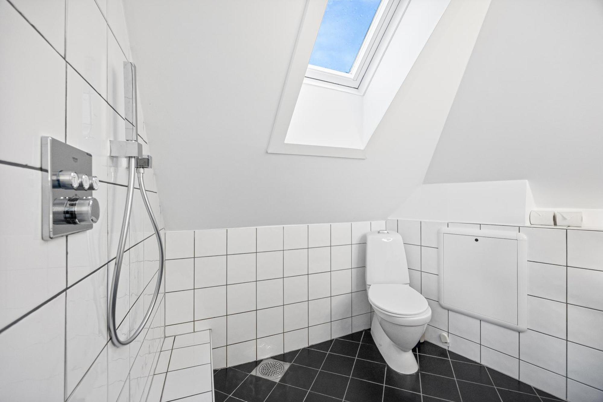 View To Bryggen - Renovated Dec 24 - Historic Cobblestone Street Apartment Bergen Exterior foto